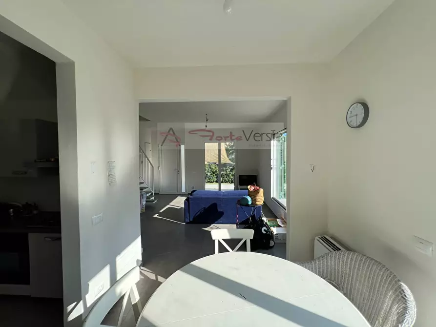 Immagine 5 di Casa semindipendente in vendita  a Pietrasanta