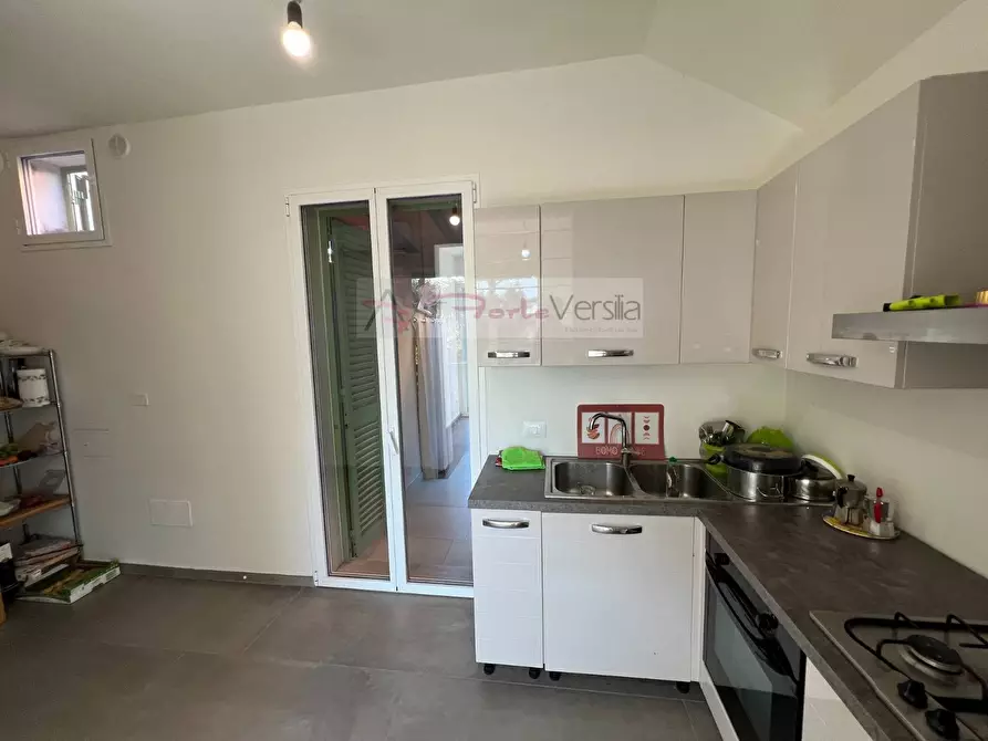 Immagine 12 di Casa semindipendente in vendita  a Pietrasanta