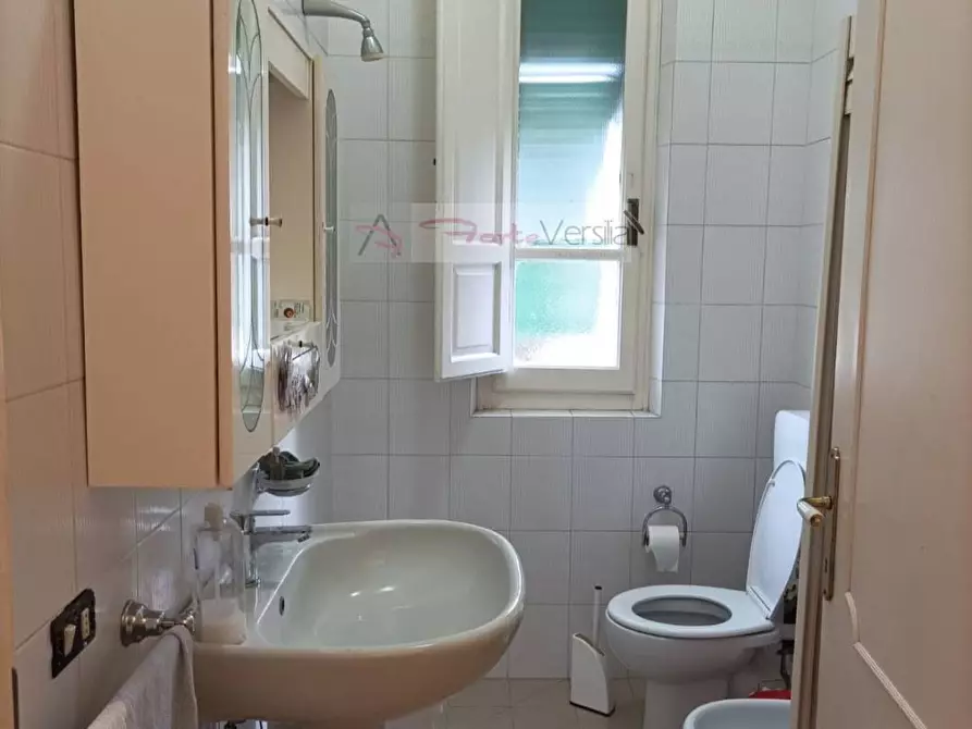 Immagine 12 di Villa in vendita  a Pietrasanta