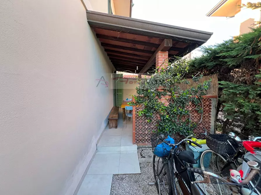 Immagine 40 di Casa semindipendente in vendita  a Pietrasanta