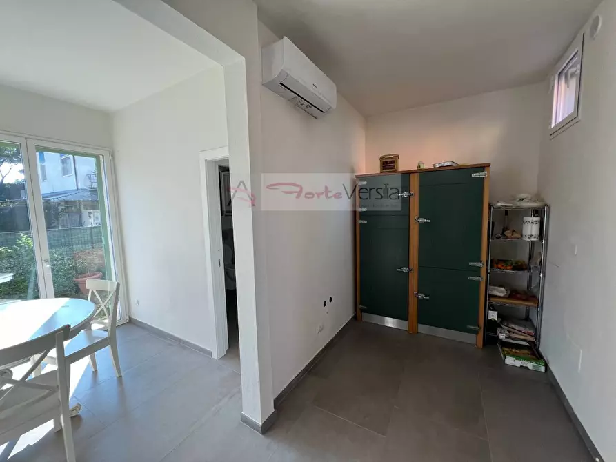 Immagine 10 di Casa semindipendente in vendita  a Pietrasanta