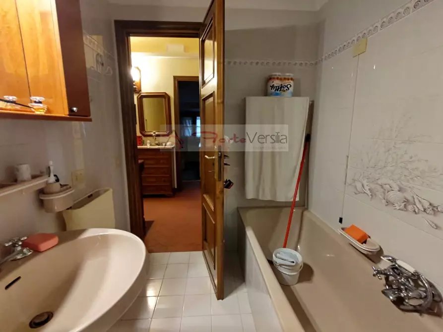 Immagine 20 di Rustico / casale in vendita  a Massarosa