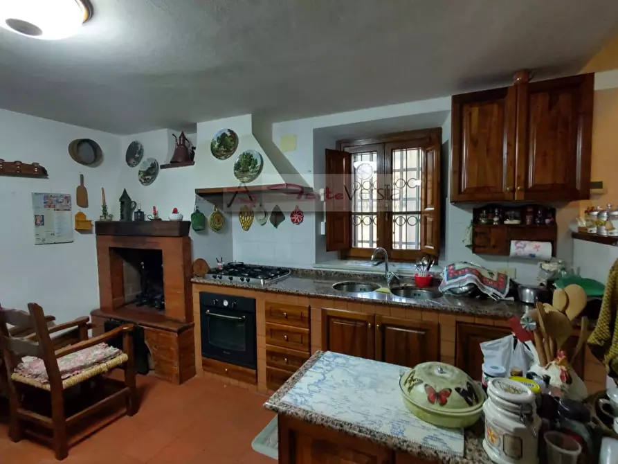 Immagine 12 di Rustico / casale in vendita  a Massarosa