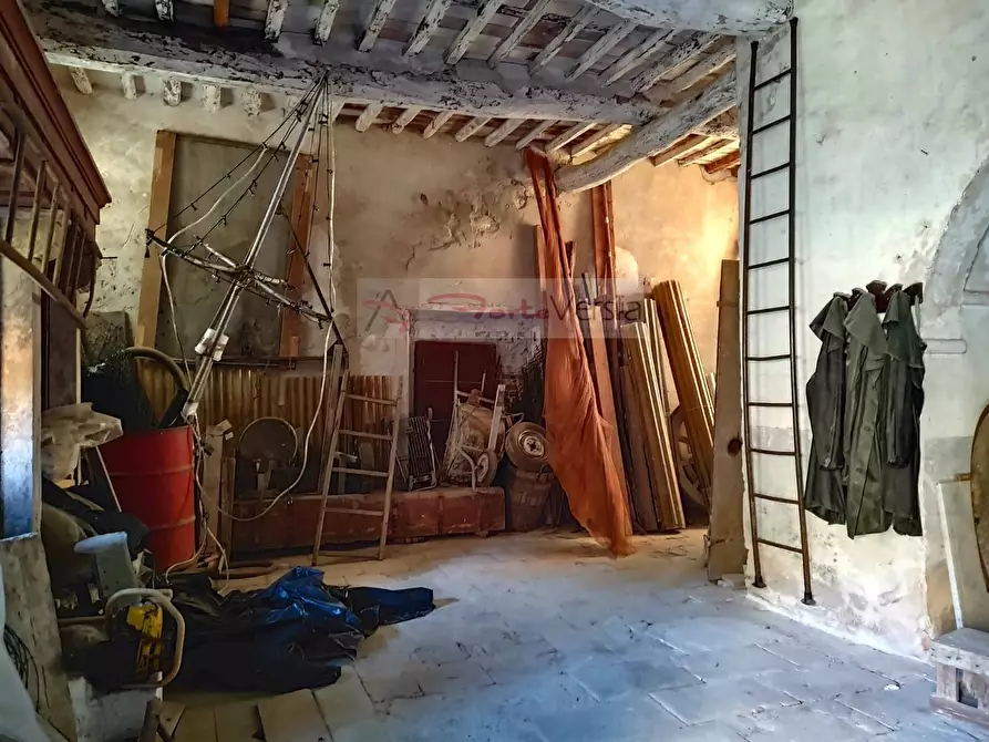 Immagine 5 di Rustico / casale in vendita  a Massarosa
