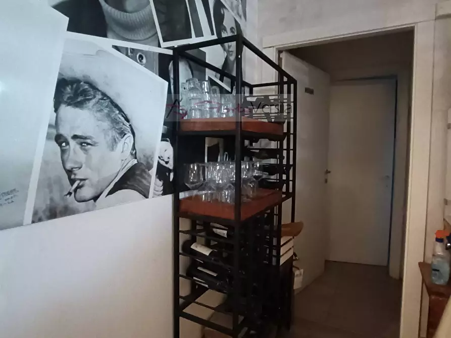 Immagine 9 di Attività commerciale in vendita  a Forte Dei Marmi