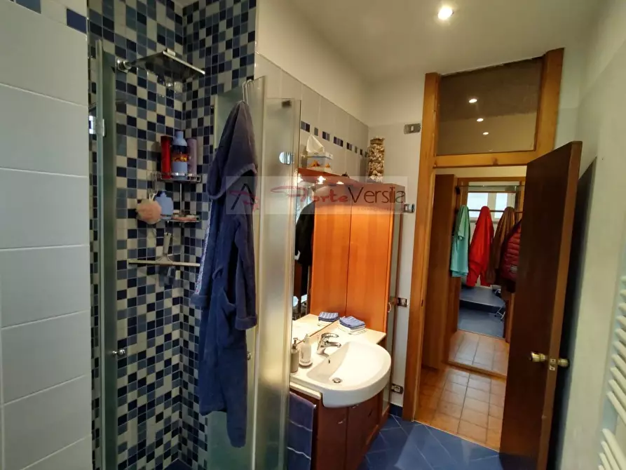 Immagine 9 di Casa indipendente in vendita  a Massarosa