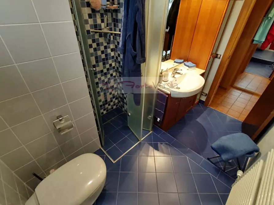 Immagine 11 di Casa indipendente in vendita  a Massarosa