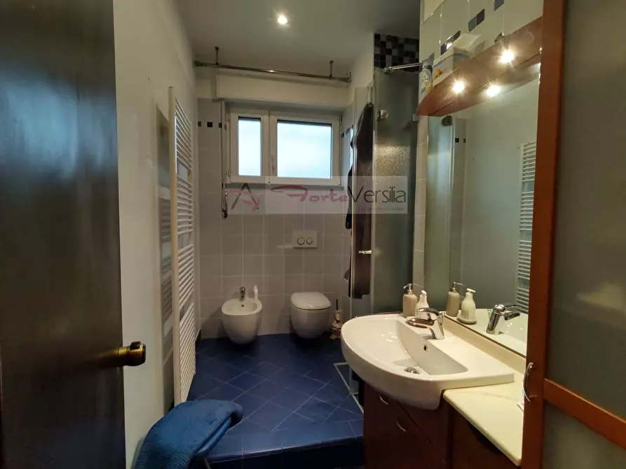 Immagine 12 di Casa indipendente in vendita  a Massarosa