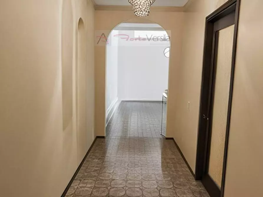 Immagine 2 di Appartamento in vendita  a Massa