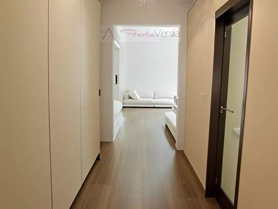 Immagine 4 di Appartamento in vendita  a Massa