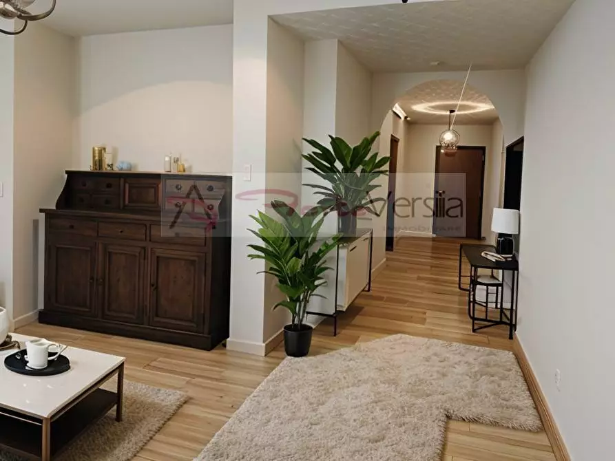 Immagine 11 di Appartamento in vendita  a Massa