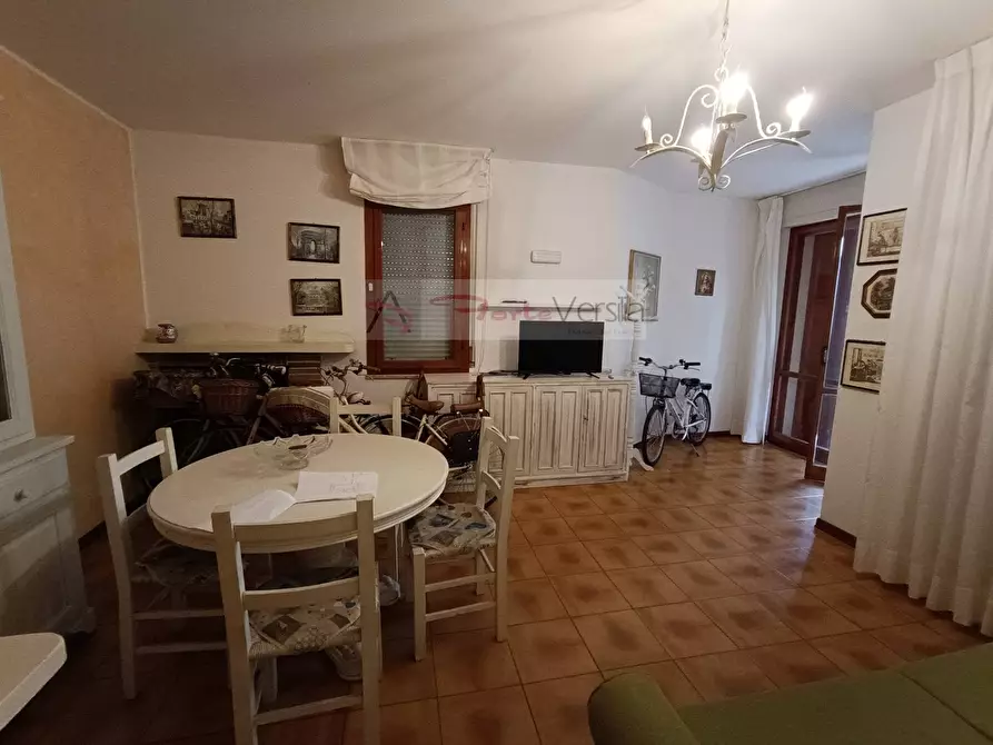 Immagine 4 di Villa in vendita  a Pietrasanta