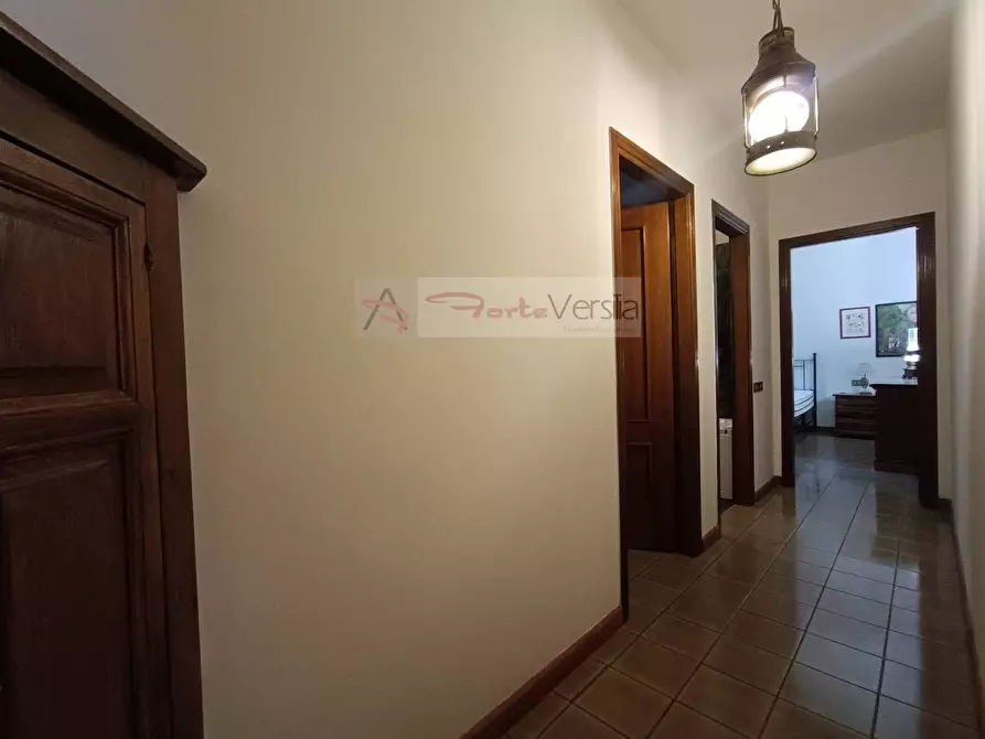 Immagine 18 di Appartamento in vendita  a Seravezza