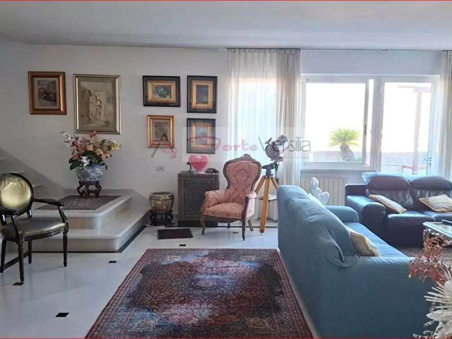 Immagine 1 di Appartamento in vendita  a Carrara