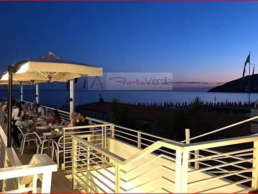 Immagine 8 di Attico in vendita  a Carrara