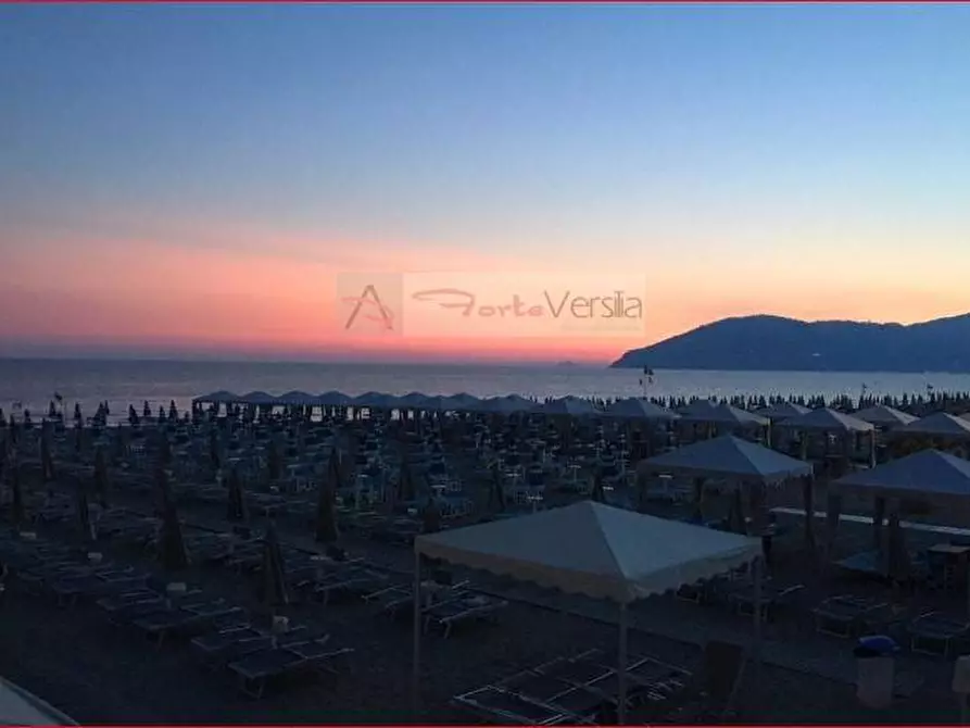 Immagine 17 di Villetta a schiera in vendita  a Carrara