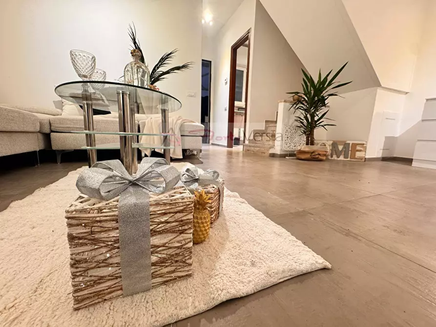 Immagine 6 di Villetta a schiera in vendita  a Montignoso