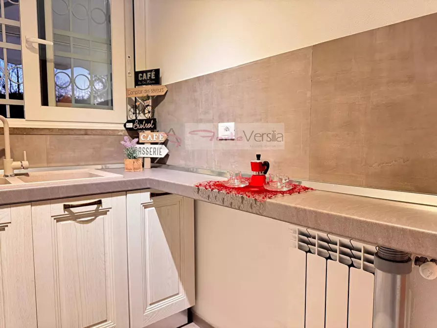 Immagine 16 di Villetta a schiera in vendita  a Montignoso