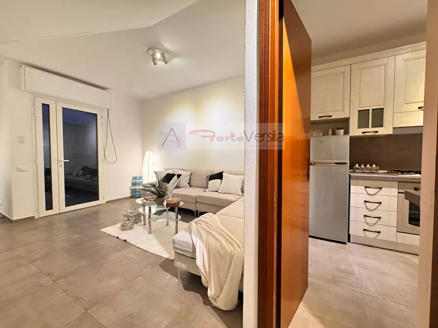 Immagine 11 di Villetta a schiera in vendita  a Montignoso