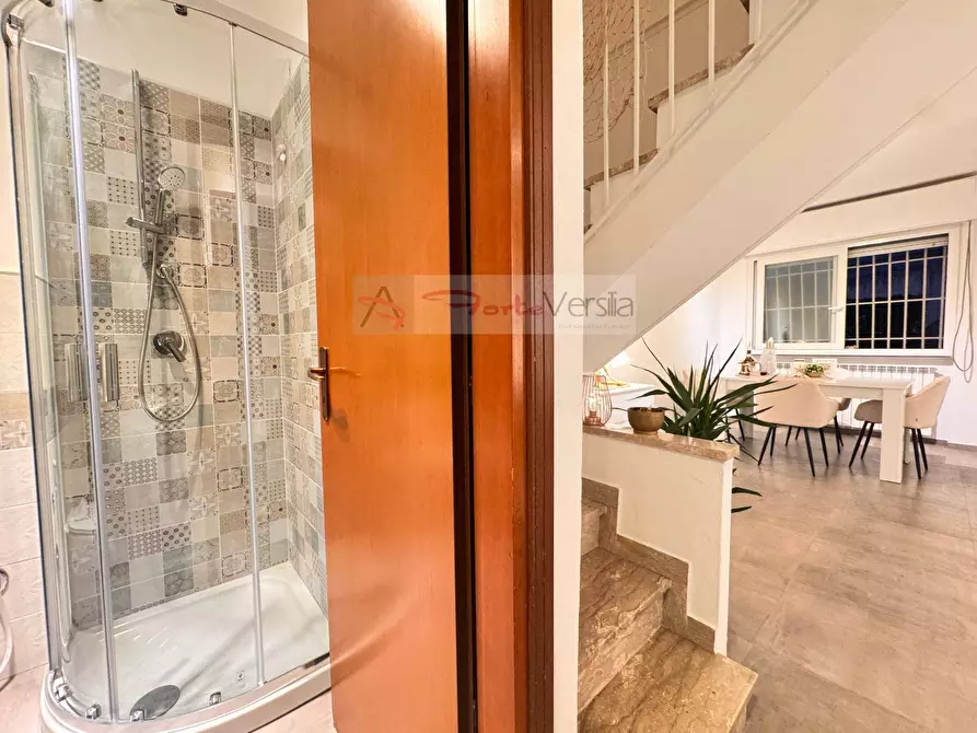 Immagine 18 di Villetta a schiera in vendita  a Montignoso