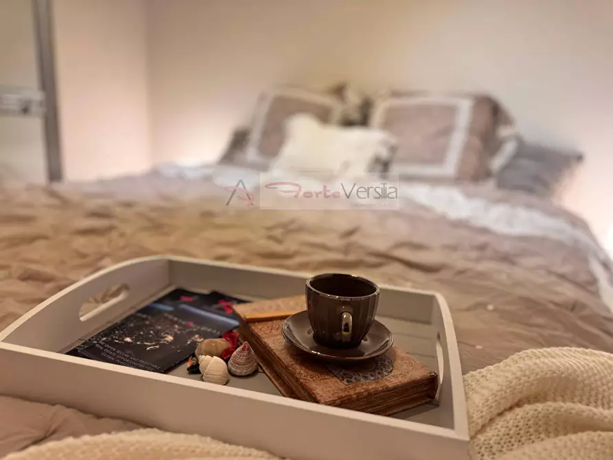 Immagine 26 di Villetta a schiera in vendita  a Montignoso