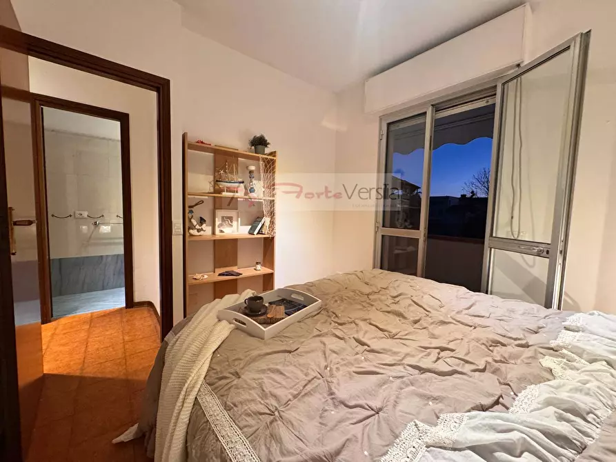 Immagine 27 di Villetta a schiera in vendita  a Montignoso