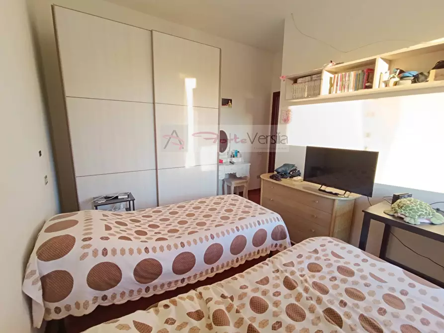 Immagine 35 di Casa semindipendente in vendita  a Montignoso