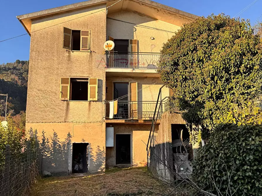 Immagine 17 di Casa semindipendente in vendita  a Montignoso