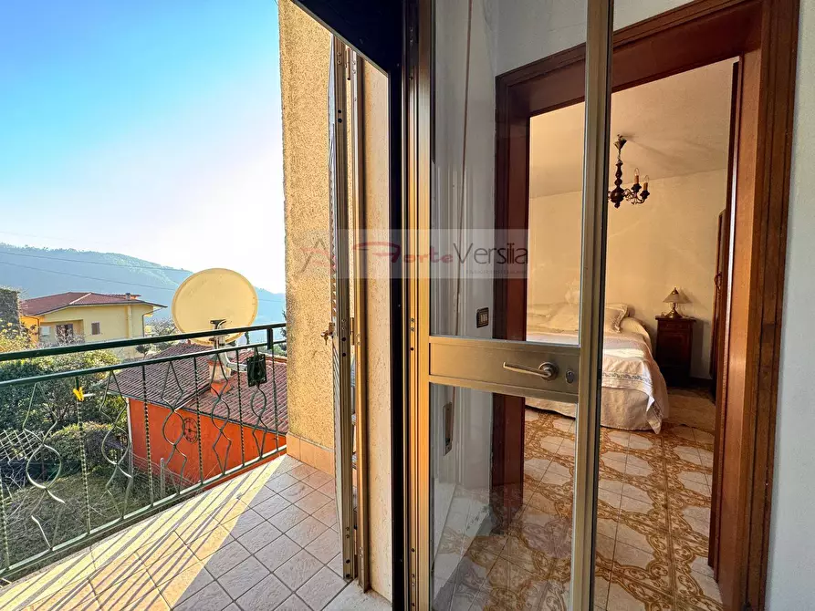 Immagine 13 di Casa semindipendente in vendita  a Montignoso