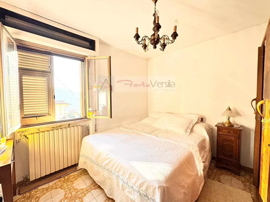 Immagine 12 di Casa semindipendente in vendita  a Montignoso