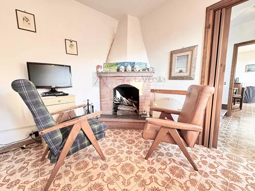 Immagine 1 di Casa semindipendente in vendita  a Montignoso