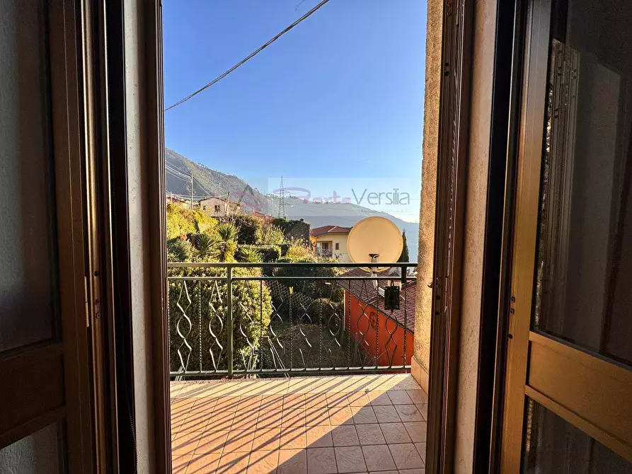 Immagine 15 di Casa semindipendente in vendita  a Montignoso