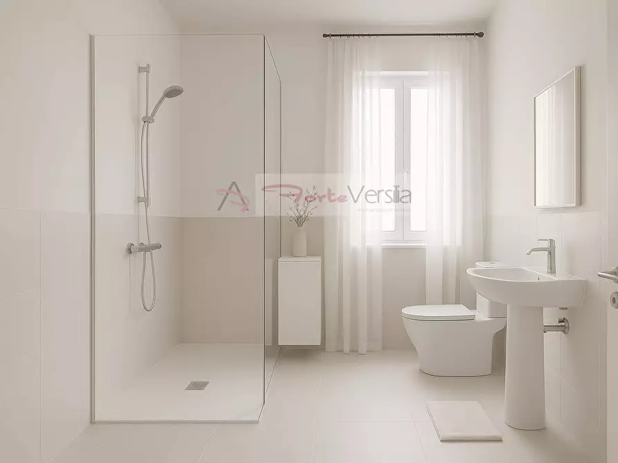 Immagine 4 di Villa in vendita  a Pietrasanta