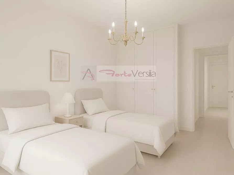 Immagine 5 di Villa in vendita  a Pietrasanta