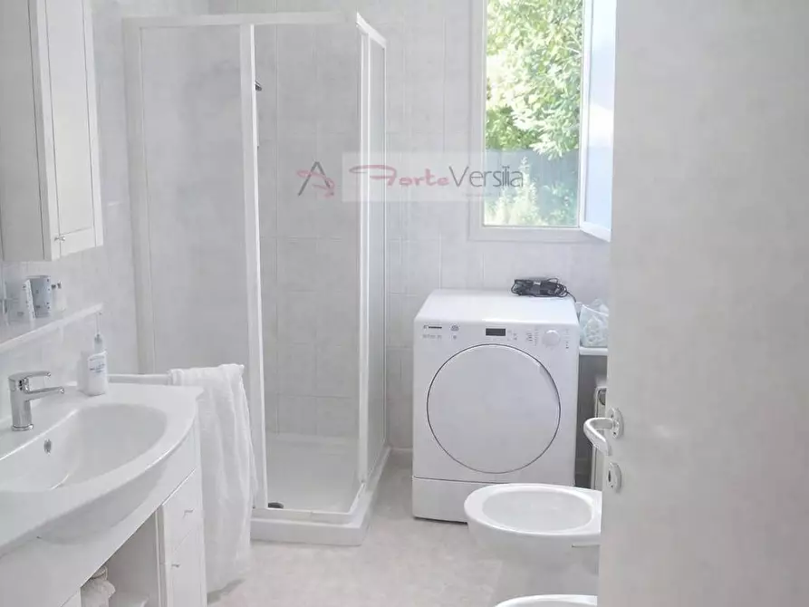 Immagine 6 di Casa semindipendente in vendita  a Forte Dei Marmi