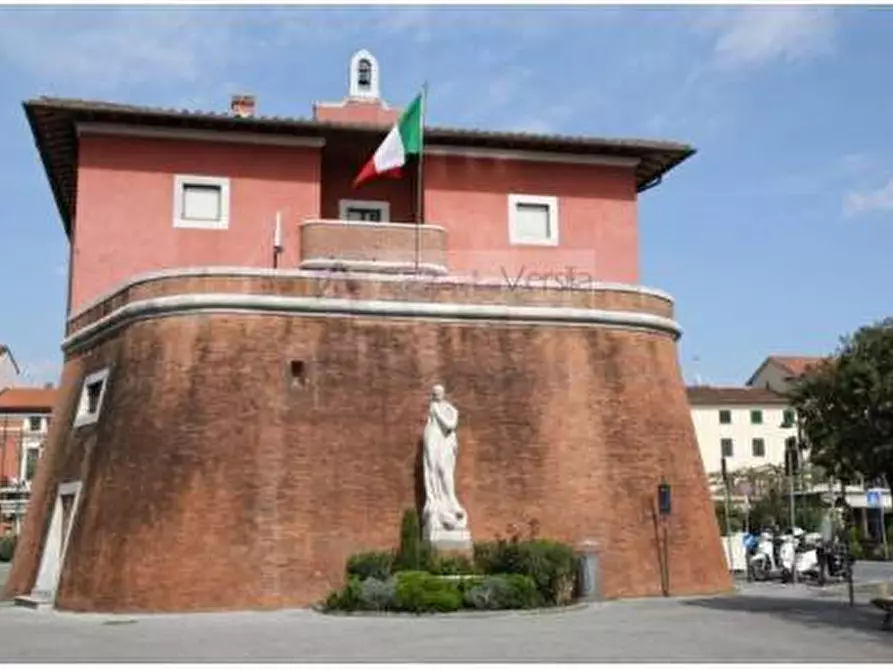 Immagine 14 di Villetta a schiera in vendita  a Forte Dei Marmi