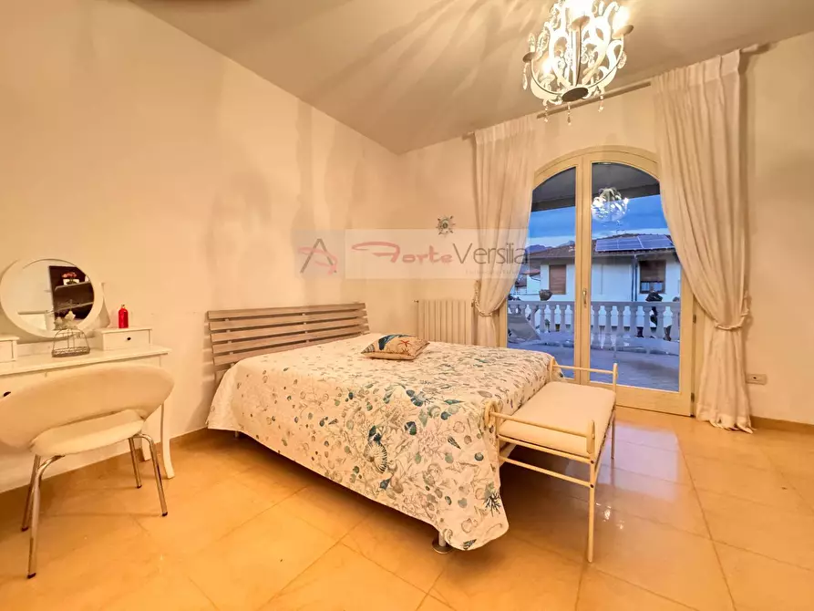 Immagine 28 di Villa in vendita  a Forte Dei Marmi