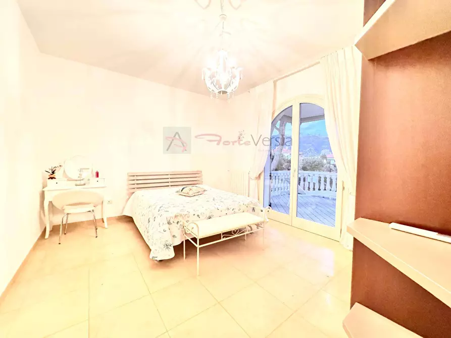 Immagine 30 di Villa in vendita  a Forte Dei Marmi
