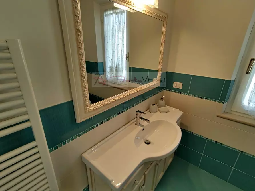 Immagine 40 di Villa in vendita  a Pietrasanta