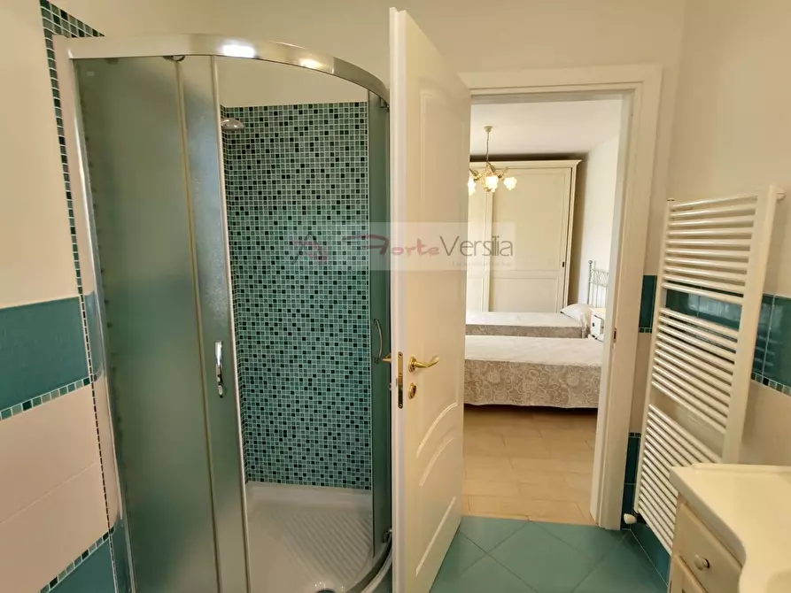 Immagine 41 di Villa in vendita  a Pietrasanta