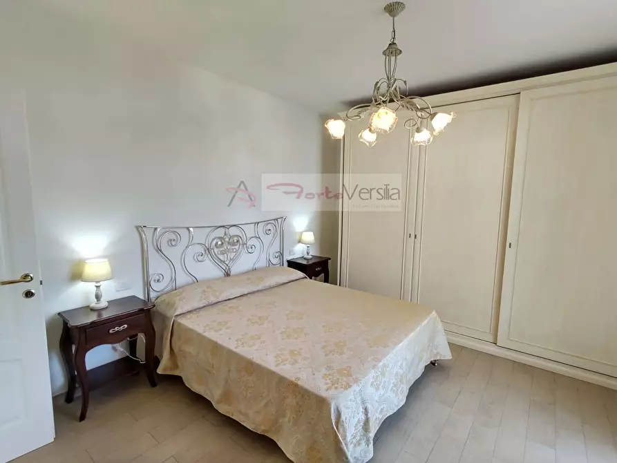 Immagine 31 di Villa in vendita  a Pietrasanta