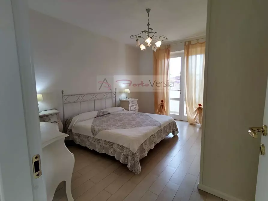 Immagine 24 di Villa in vendita  a Pietrasanta