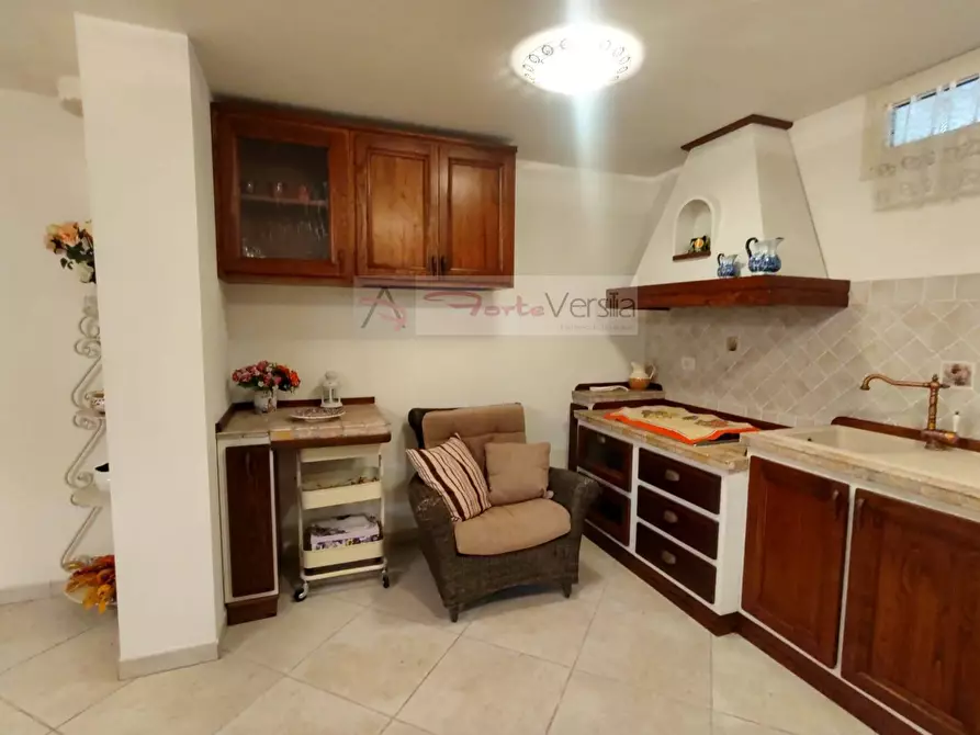 Immagine 47 di Villa in vendita  a Pietrasanta