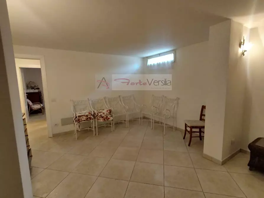 Immagine 60 di Villa in vendita  a Pietrasanta