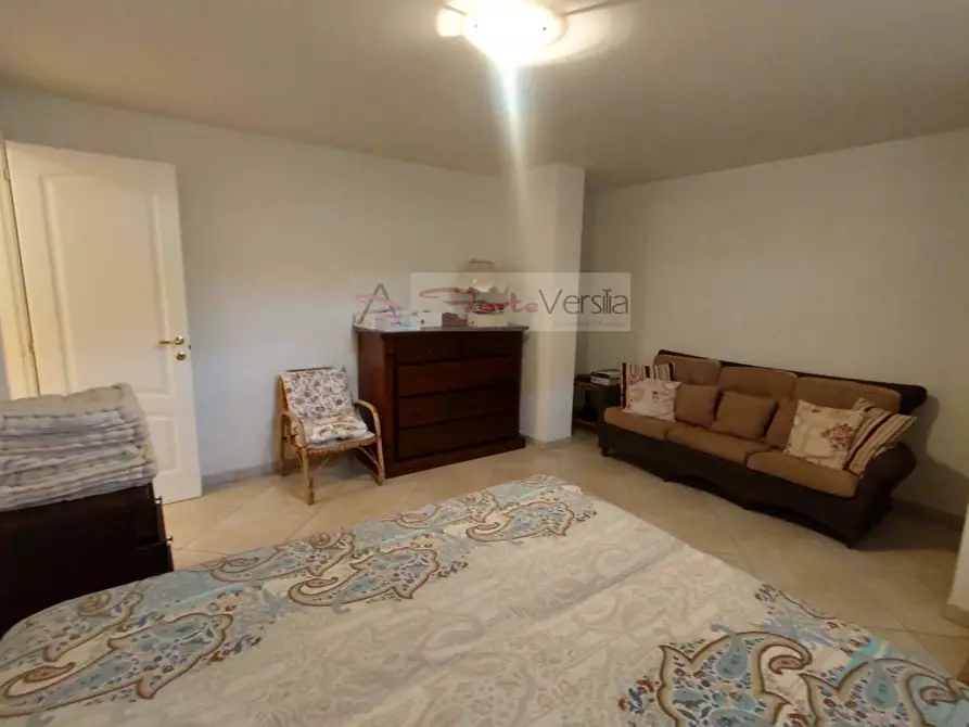 Immagine 53 di Villa in vendita  a Pietrasanta