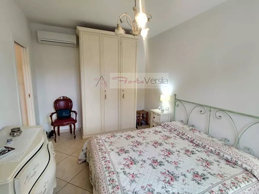 Immagine 16 di Villa in vendita  a Pietrasanta