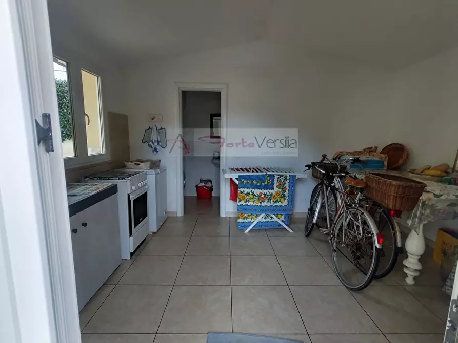 Immagine 63 di Villa in vendita  a Pietrasanta