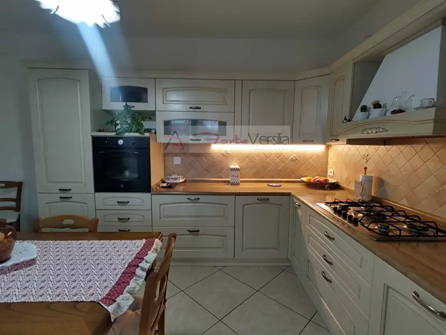 Immagine 4 di Villa in vendita  a Pietrasanta