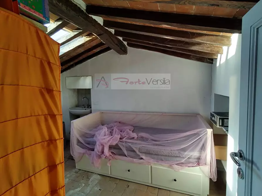 Immagine 28 di Casa semindipendente in vendita  a Pietrasanta
