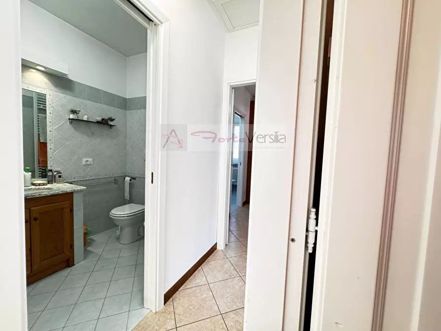 Immagine 17 di Villa in vendita  a Forte Dei Marmi